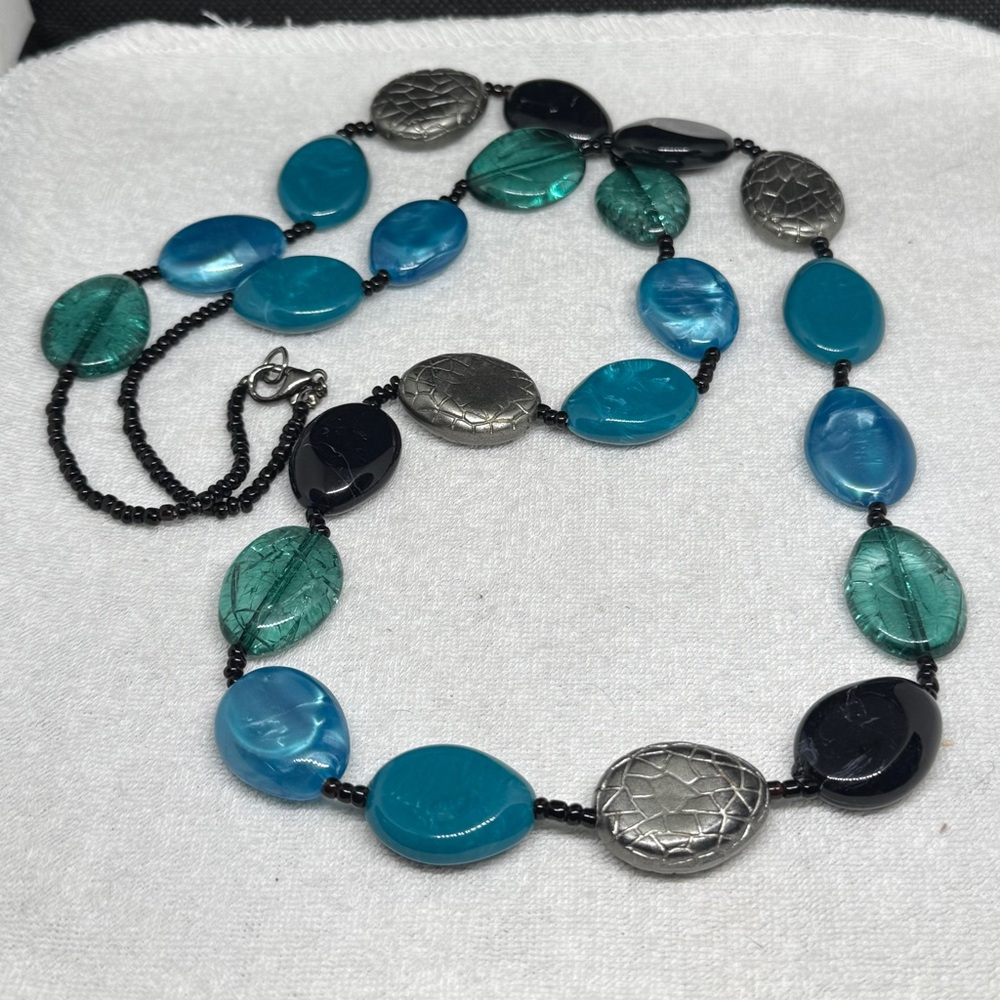 Elegant Blue and Silver Beaded Necklace